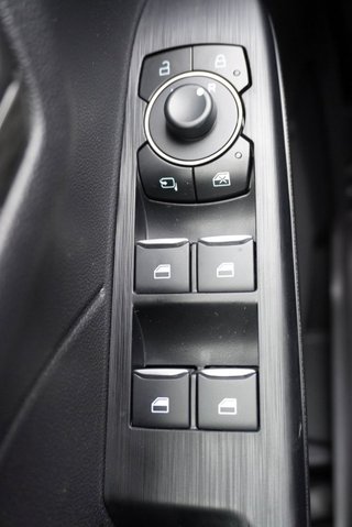 Ford Kuga 1,5 186PS Aut.Kamera/LED/Navi/Winterp.    ** - bilder 21