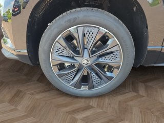 Skoda Karoq Sportline 1,5TSI DSG aAHK/Matrix/Kessy/Winterp.  ** - bilder 10