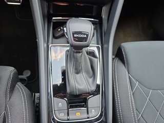 Skoda Karoq Sportline 1,5TSI DSG aAHK/Matrix/Kessy/Winterp.  ** - bilder 21