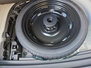 Skoda Karoq Sportline 1,5TSI DSG 4*J.Gar/Pano/aAHK/Matrix/Navi    ** - bilder 16