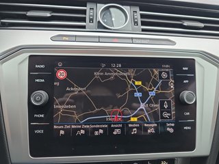 Volkswagen Passat Var.2,0TDI 150PS AHK/Navi/Kamera/ACC/el.Klappe - bilder 28