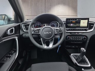 Kia Ceed 1,5 T-GDI 16*Alu/Navi/Kamera/Winterp/Temp. - bilder 9