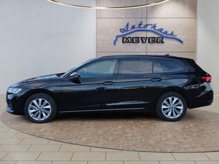 Skoda Superb Combi 2,0TDI DSG Navi/DCC/ACC/Kamera/Sitzhz.  ** - foto 2