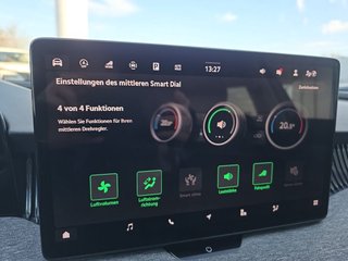 Skoda Superb Combi 2,0TDI DSG Navi/DCC/ACC/Kamera/Sitzhz.  ** - foto 39