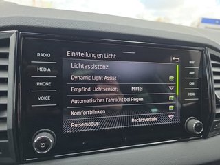 Skoda Karoq Sportline 1,5TSI DSG 4*J.Gar/Pano/aAHK/Matrix/Navi ** - bilder 40