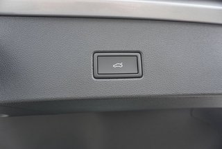 Volkswagen T-Roc R-Line 1,5TSI aAHK/19*Alu/Easy Open   ** - bilder 9