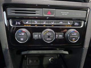 Volkswagen Golf Sportsvan Highl.1,4TSI 150PS Navi/BI-Xenon/Kamera - bilder 19