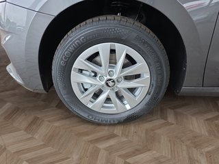 Skoda Fabia 1,0TSI DSG 5*J.Gar/LED/Winterp/Temp.   ** - bilder 10