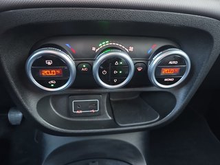 Fiat 500L 1.6 M-Jet 17*Alu/WR/Navi/Kamera/Temp. - bilder 16