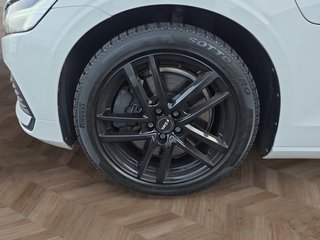 Volvo V60 T6 Twin Engine AWD 8*Alu/LED/Navi/el.Klappe - bilder 8