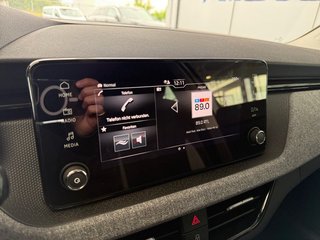 Skoda Kamiq Selection 1,0TSI DSG Kessy/Kamera/Temp/2-Z.Klimaaut.  ** - foto 18