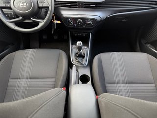 Hyundai i20 1,2 79PS Navi/Winterp/Kamera/Temp/Pdc  ** - foto 7