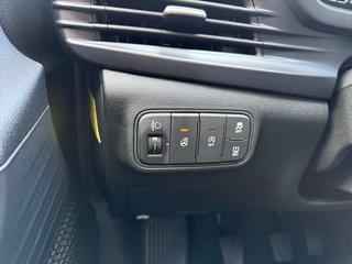 Hyundai i20 1,2 79PS Navi/Winterp/Kamera/Temp/Pdc  ** - foto 17