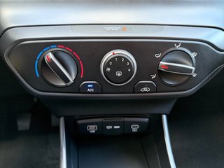 Hyundai i20 1,2 79PS Navi/Winterp/Kamera/Temp/Pdc  ** - foto 20