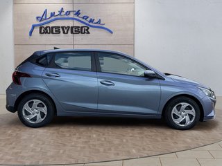Hyundai i20 1,2 79PS Navi/Winterp/Kamera/Temp/Pdc  ** - foto 1