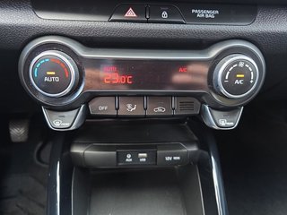 Kia Rio 1.4 100PS AHK/Navi/Kamera/Winterp/Klimaaut. - bilder 21