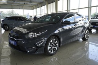 Kia Ceed 1,5 T-GDI 16*Alu/Navi/Kamera/Winterp/Temp.  ** - bilder 3