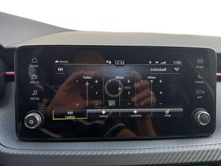 Skoda Kamiq Monte Carlo 1,5TSI DSG 4*J.Gar/18*Alu/Pano/Kamera  ** - bilder 37