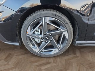 Hyundai i30 Kombi N-Line 1.5 T-GDI 7DCT Keyless/ACC/LED/Navi/Winterp.  ** - foto 11