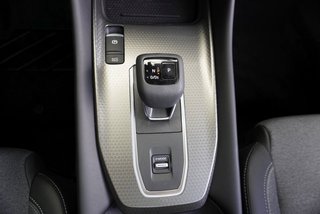 Nissan Qashqai 1,3 DIG-T Xtronic Pano/Head-Up/LED/el.Klappe  ** - bilder 23