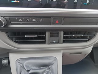 Volkswagen T7 2,0TDI 150PS Voll-LED/AHK/Kamera/Temp. ** - bilder 19