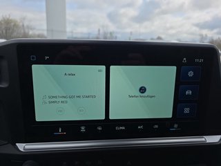 Volkswagen T7 2,0TDI 150PS Voll-LED/AHK/Kamera/Temp. ** - bilder 20