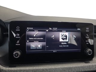 Skoda Kamiq Selection 1,0TSI DSG AHK/Kamera/LED/Kessy/Winterp. - foto 21