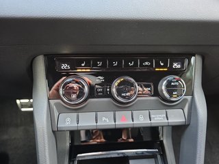 Skoda Karoq Sportline 1,5TSI DSG 4*J.Gar/aAHK/Matrix/Navi  ** - bilder 26