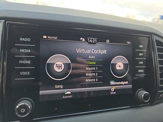 Skoda Karoq Sportline 1,5TSI DSG 4*J.Gar/aAHK/Matrix/Navi  ** - bilder 35