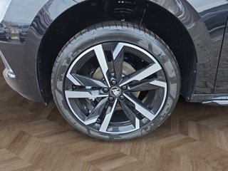 Skoda Kamiq Monte Carlo 1,5TSI DSG 4*J.Gar/AHK/18*Alu/el.Klappe - bilder 11
