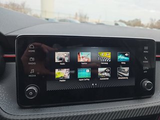 Skoda Kamiq Monte Carlo 1,5TSI DSG 4*J.Gar/AHK/18*Alu/el.Klappe - bilder 35