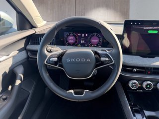 Skoda Superb Combi 2,0TDI DSG Navi/DCC/ACC/Kamera/Sitzhz.  ** - bilder 7