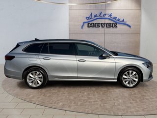 Skoda Superb Combi 2,0TDI DSG Navi/DCC/ACC/Kamera/Sitzhz.  ** - bilder 1