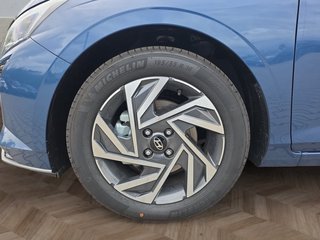 Hyundai i20 1.0 T-GDI 7DCT Navi/Kamera/LED/Winterp.  ** - foto 11
