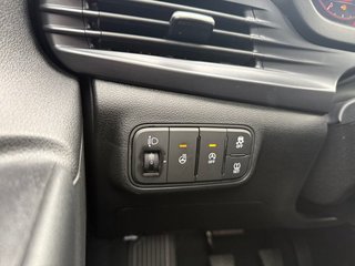 Hyundai i20 1.0 T-GDI Navi/Kamera/Winterp.  ** - bilder 17