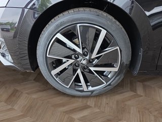 Skoda Octavia Combi Sportline 1.5TSI mHEV aAHK/Matrix/el.Klappe  ** - foto 23