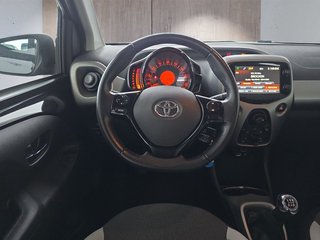 Toyota Aygo 1.0 x-play Kamera/Alu/WR/Temp. - bilder 9