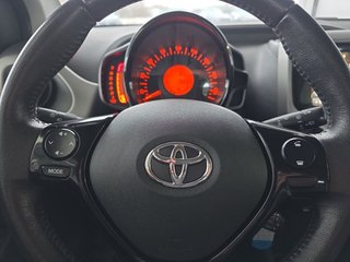 Toyota Aygo 1.0 x-play Kamera/Alu/WR/Temp. - bilder 16