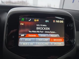 Toyota Aygo 1.0 x-play Kamera/Alu/WR/Temp. - bilder 20