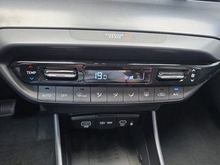 Hyundai i20 1.0 T-GDI 7DCT Navi/LED/Kamera/Winterp/Keyless  ** - foto 19