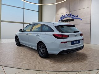 Hyundai i30 Kombi 1,5 110PS 16*Alu/Kamera/Pdc/Temp. - foto 3