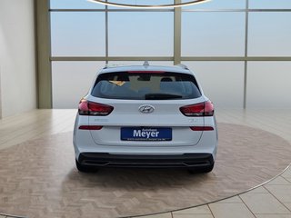 Hyundai i30 Kombi 1,5 110PS 16*Alu/Kamera/Pdc/Temp. - foto 4