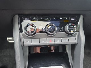 Skoda Karoq Sportline 2,0TDI DSG 4x4 Pano/4*J.Gar/aAHK/Navi    ** - bilder 24