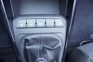 Kia Stonic 1.0 T-GDi 16*Alu/Kamera/Pdc/Winterp/Klimaaut.    ** - bilder 17