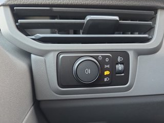 Volkswagen T7 2,0TDI 150PS Voll-LED/AHK/Kamera/Temp. ** - bilder 17