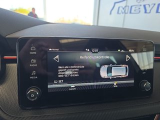 Skoda Kamiq Monte Carlo 1,5TSI DSG AHK/Matrix/el.Klappe         ** - bilder 40