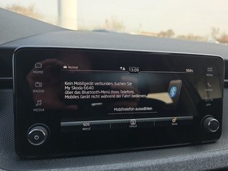 Skoda Kamiq Selection 1,0TSI DSG AHK/Kamera/LED/Kessy/Winterp. - foto 24