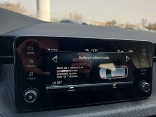 Skoda Kamiq Selection 1,0TSI DSG AHK/Kamera/LED/Kessy/Winterp. - foto 35