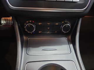 Mercedes-Benz CLA 200 AMG Line 8*Alu/LED/Navi/AHK/Kamera - foto 21