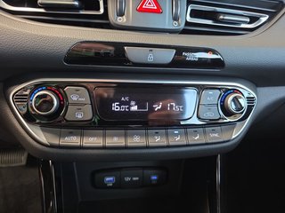 Hyundai i30 1,6T-GDI 7DCT Navi/LED/Kamera/Winterp.  ** - foto 19